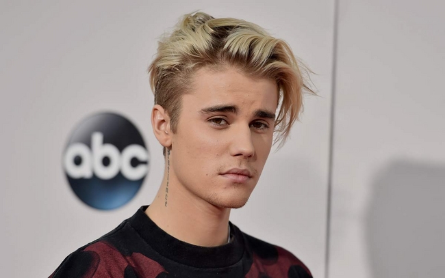 Justin Bieber Says That a new "Greatest Hits" Album is Coming Soon