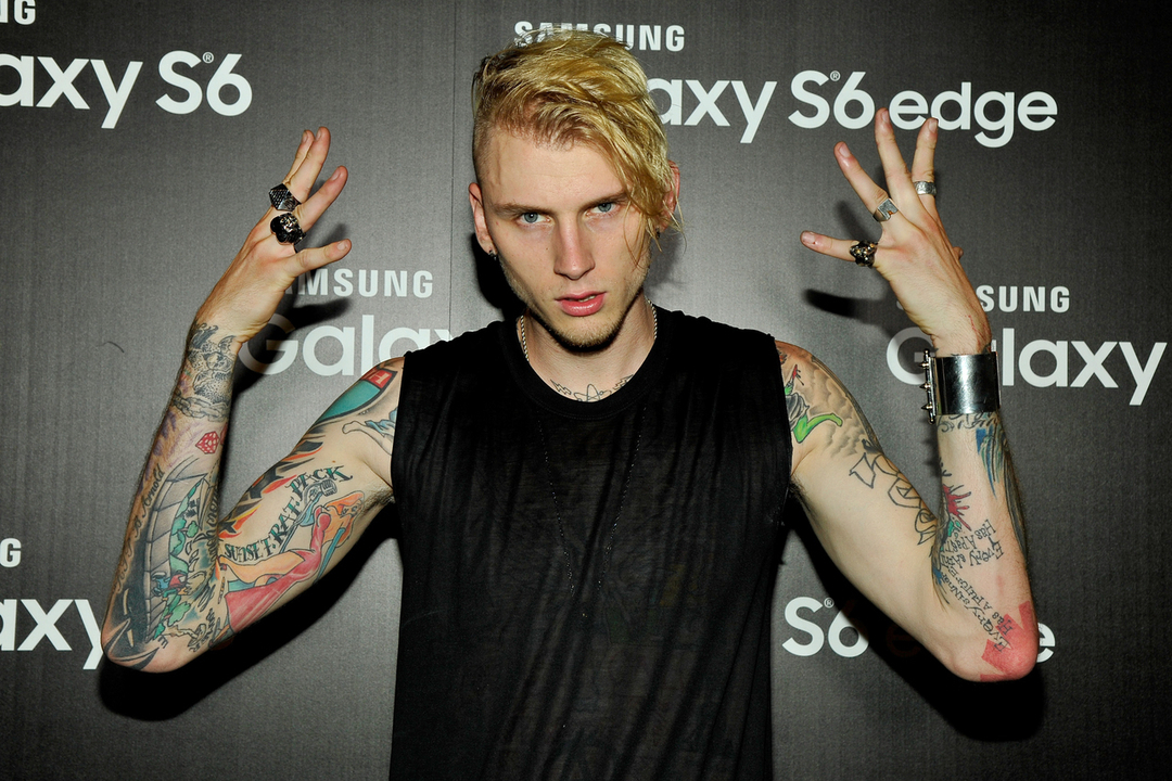 Machine Gun Kelly Launches "At My Best" That Features Hailee Steinfeld